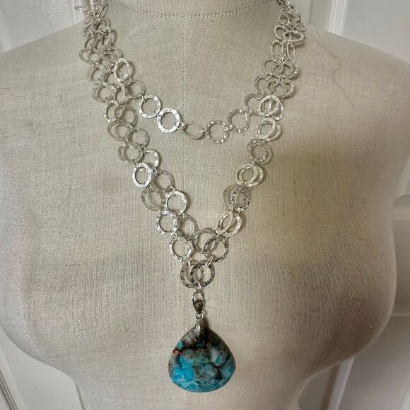 Silver-Tone Hammered Circle Necklace with Large Dyed Stone Pendant - Picture 1 of 7